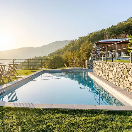 Hillside Haven - Sea View Retreat With Pool Access *