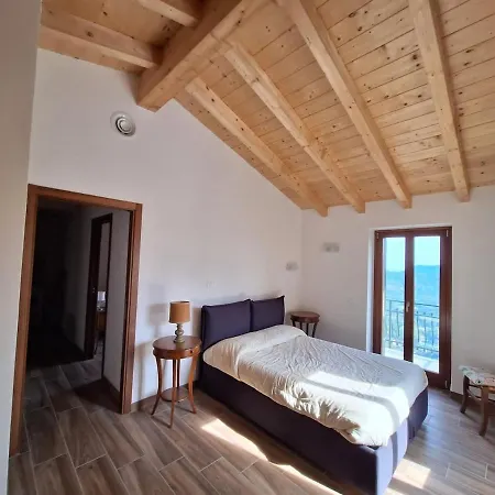Hillside Haven - Sea View Retreat With Pool Access * Casalino