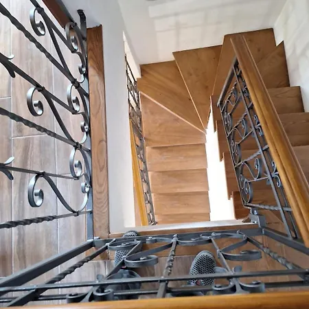 بيت للعطل Hillside Haven - Sea View Retreat With Pool Access راباللو
