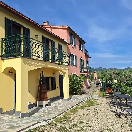 Holiday home Hillside Haven - Sea View Retreat With Pool Access