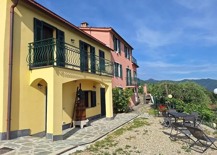 Holiday home Hillside Haven - Sea View Retreat With Pool Access