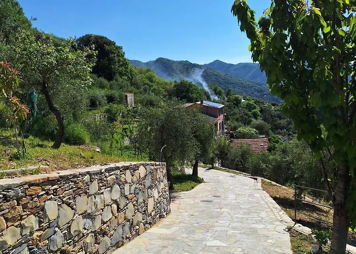 Hillside Haven - Sea View Retreat With Pool Access * Rapallo